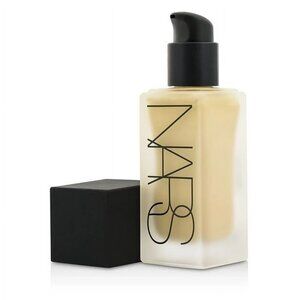 NARS: All Day Luminous Weightless Foundation: Light 4 Deauville *discontinued*